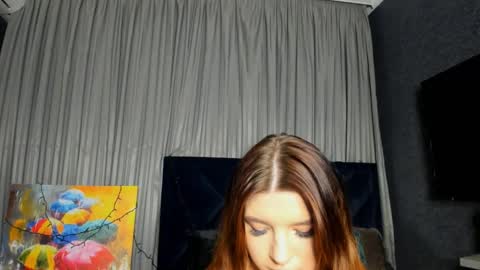Snapshot of roseblanche2k chatting on 01-25-25, 02:37 Florin online show from 01-25-25, 02:37