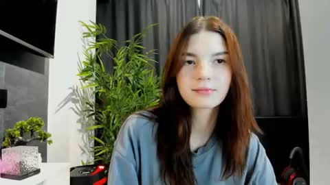 Snapshot of roseblanche2k chatting on 08-02-26, 11:19 Florin online show from 08-02-26, 11:19