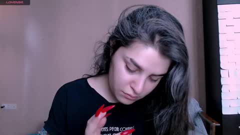 Rose online show from 11-17-25, 07:47