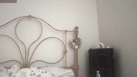 Snapshot of rosepuzzy69 chatting on 11-15-25, 09:32 RosePuzzy69 online show from 11-15-25, 09:32