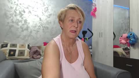 Lovepinklilly online show from 05-15-26, 05:20