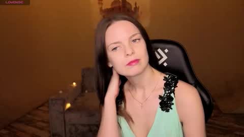 Snapshot of rosewaulhgberg chatting on 02-16-26, 01:24 Rosse online show from 02-16-26, 01:24