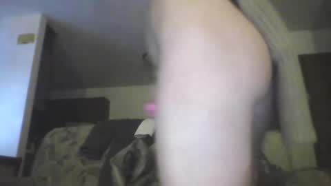 Snapshot of rosewillow33 chatting on 12-14-25, 07:47 rosewillow33 online show from 12-14-25, 07:47