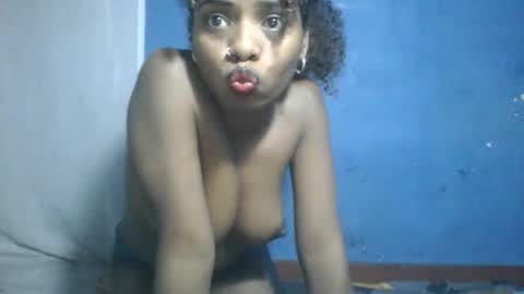Roseyaa online show from 10-13-25, 05:57