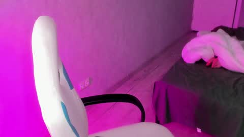 Snapshot of roshelle_xxx chatting on 01-17-25, 08:44 Roshelle online show from 01-17-25, 08:44