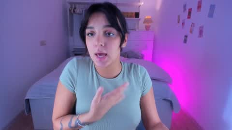 Snapshot of roshelle_xxx chatting on 02-08-25, 11:33 Roshelle online show from 02-08-25, 11:33