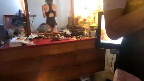 Snapshot of roshi702 chatting on 09-13-25, 03:56 roshi702 online show from 09-13-25, 03:56