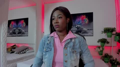 Snapshot of rosi_cooper chatting on 12-20-24, 10:38 rosi_cooper online show from 12-20-24, 10:38