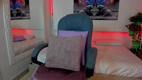 Snapshot of rosi_cooper chatting on 02-12-26, 11:05 rosi_cooper online show from 02-12-26, 11:05