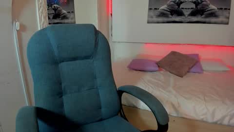 Snapshot of rosi_cooper chatting on 02-26-26, 11:09 rosi_cooper online show from 02-26-26, 11:09