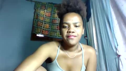 Snapshot of rosia22 chatting on 09-30-25, 10:42 rosia22 online show from 09-30-25, 10:42