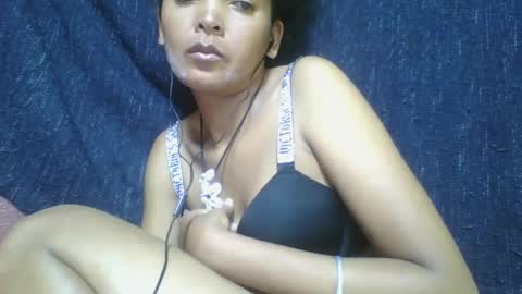rosia685234 online show from 02-18-25, 08:58