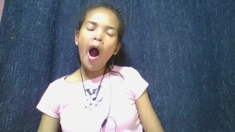 rosia685234 online show from 02-22-25, 07:25