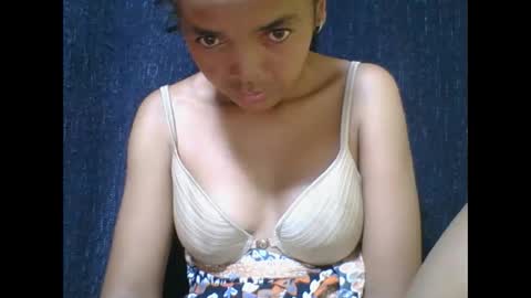 rosia685234 online show from 02-05-26, 02:49