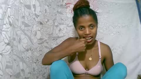 rosia online show from 11-30-25, 02:54