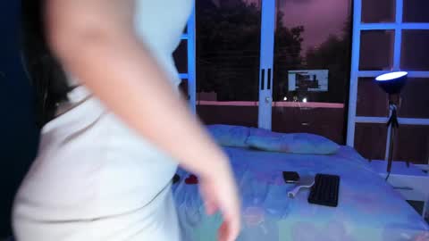 Snapshot of rosie_chell chatting on 04-29-26, 11:47 Rosie online show from 04-29-26, 11:47