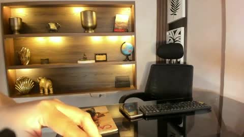 Snapshot of rosie_chell chatting on 05-22-26, 12:00 Rosie online show from 05-22-26, 12:00