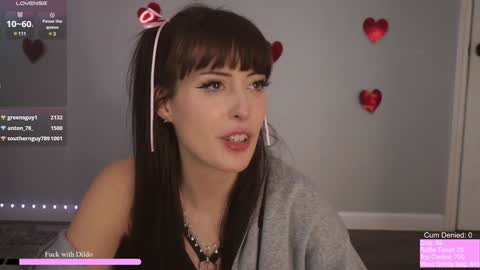 Snapshot of rosiebones chatting on 02-06-25, 02:00 Rosie Bones online show from 02-06-25, 02:00