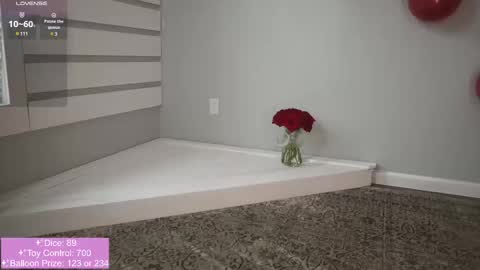 Snapshot of rosiebones chatting on 02-19-25, 06:00 Rosie Bones online show from 02-19-25, 06:00