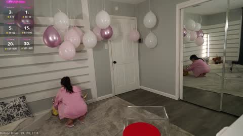 Snapshot of rosiebones chatting on 09-13-25, 11:04 Rosie Bones online show from 09-13-25, 11:04