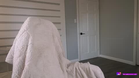 Rosie Bones online show from 04-28-26, 07:08