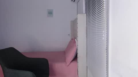 rosiehw online show from 10-14-25, 03:13