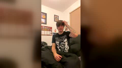 Snapshot of ross158609 chatting on 03-25-26, 12:38 ross158609 online show from 03-25-26, 12:38