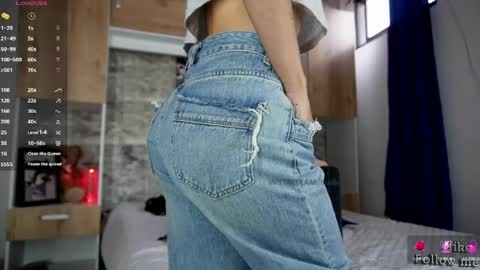 Snapshot of ross_b1 chatting on 05-15-26, 05:42 ROSS - online show from 05-15-26, 05:42