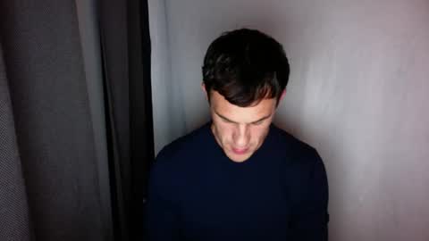 Snapshot of rosscollab chatting on 11-19-25, 12:32 RossCollab online show from 11-19-25, 12:32