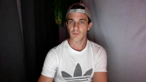 Snapshot of rosscollab chatting on 12-01-25, 12:59 RossCollab online show from 12-01-25, 12:59