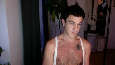 Snapshot of rosscollab chatting on 12-02-25, 11:59 RossCollab online show from 12-02-25, 11:59