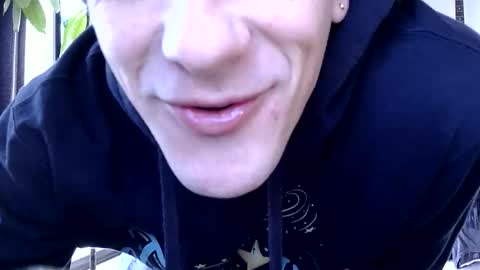 Snapshot of rosscollab chatting on 02-08-26, 01:47 RossCollab online show from 02-08-26, 01:47