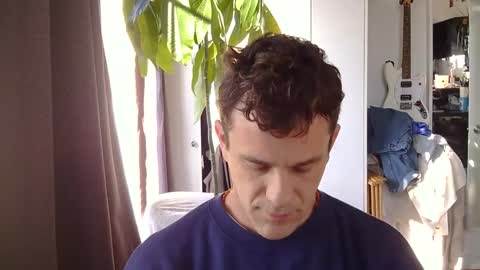 Snapshot of rosscollab chatting on 02-27-26, 01:22 RossCollab online show from 02-27-26, 01:22