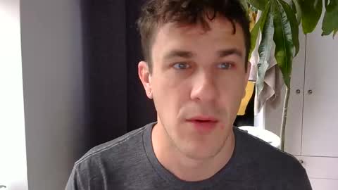 Snapshot of rosscollab chatting on 03-03-26, 02:23 RossCollab online show from 03-03-26, 02:23