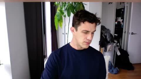 Snapshot of rosscollab chatting on 03-05-26, 02:02 RossCollab online show from 03-05-26, 02:02