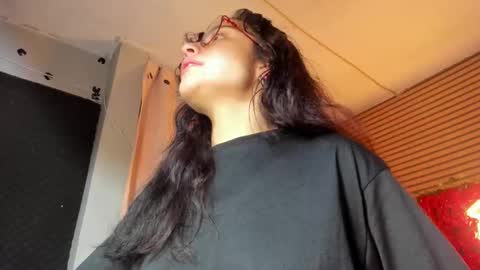 Snapshot of rosse_25 chatting on 10-14-25, 05:47 Would you like to help me with supplementation and sports suits so I can compete in powerlifting online show from 10-14-25, 05:47