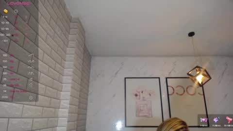 Snapshot of rosse_jeane_v chatting on 02-17-25, 01:10 rosse jeane v online show from 02-17-25, 01:10