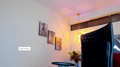 Snapshot of rossi_ss1 chatting on 09-11-25, 03:28 Ross online show from 09-11-25, 03:28