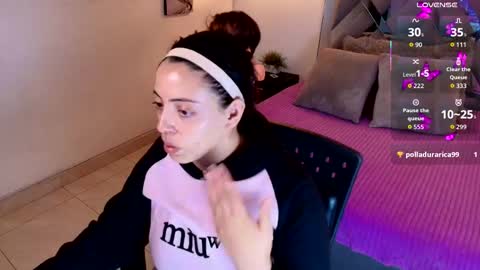 Snapshot of rossi_ss1 chatting on 10-19-25, 03:07 Ross online show from 10-19-25, 03:07