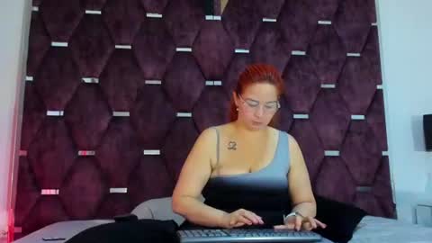 Snapshot of rossmildrey chatting on 07-24-26, 01:31 Ross Mildrey online show from 07-24-26, 01:31