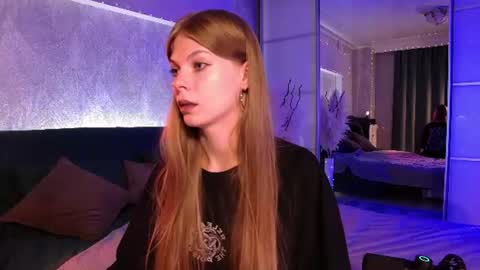 rosy_black_ online show from 06-30-26, 07:04