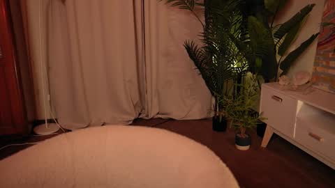 Snapshot of rosy_petal chatting on 09-16-25, 10:11 rosy_petal online show from 09-16-25, 10:11