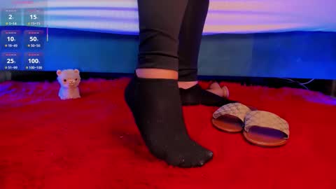 Snapshot of rosyejones chatting on 10-25-25, 02:41 rosyejones online show from 10-25-25, 02:41