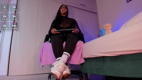 Snapshot of rosyejones chatting on 10-26-25, 03:12 rosyejones online show from 10-26-25, 03:12