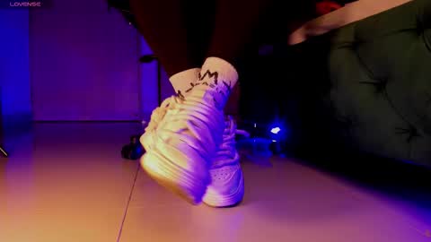 Snapshot of rosyejones chatting on 11-23-25, 02:55 rosyejones online show from 11-23-25, 02:55