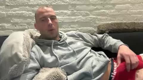 rotteei1 online show from 03-09-26, 07:01