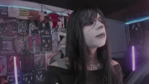 Snapshot of rotten_dreams chatting on 05-12-26, 11:13 rot online show from 05-12-26, 11:13