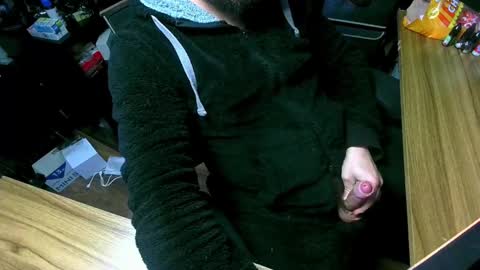 Snapshot of roughwonder chatting on 01-20-25, 07:25 Luke online show from 01-20-25, 07:25