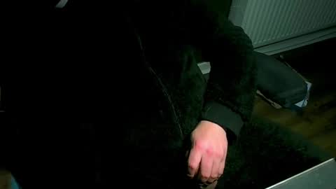 Snapshot of roughwonder chatting on 03-02-25, 07:43 Luke online show from 03-02-25, 07:43