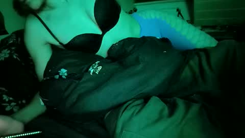 rouliette online show from 11-25-25, 02:33